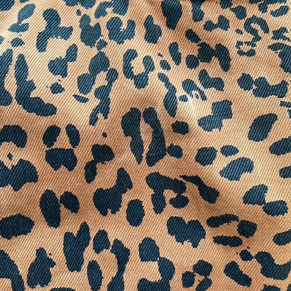 Free People. We The Free Zip It Up Leopard Print Denim Mini Skirt. Size 30